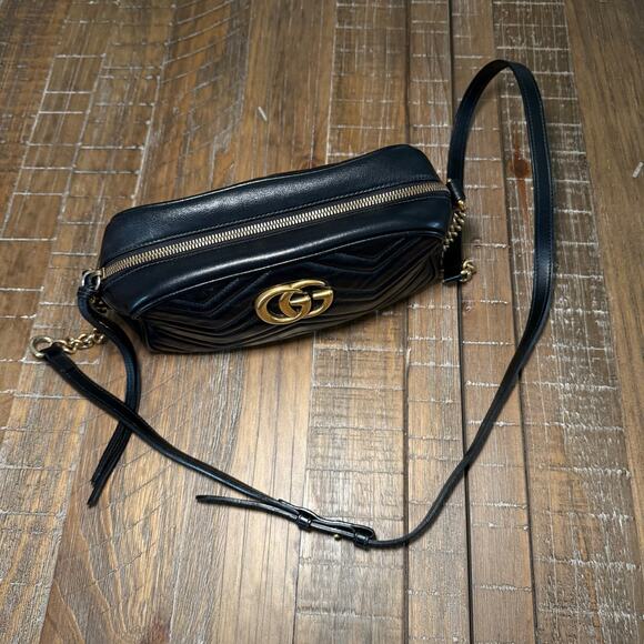 Gucci GG Marmont Medium Camera Bag (discontinued model) - Picture 1 of 9